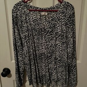 Faded Glory Monochrome Animal Print Blouse